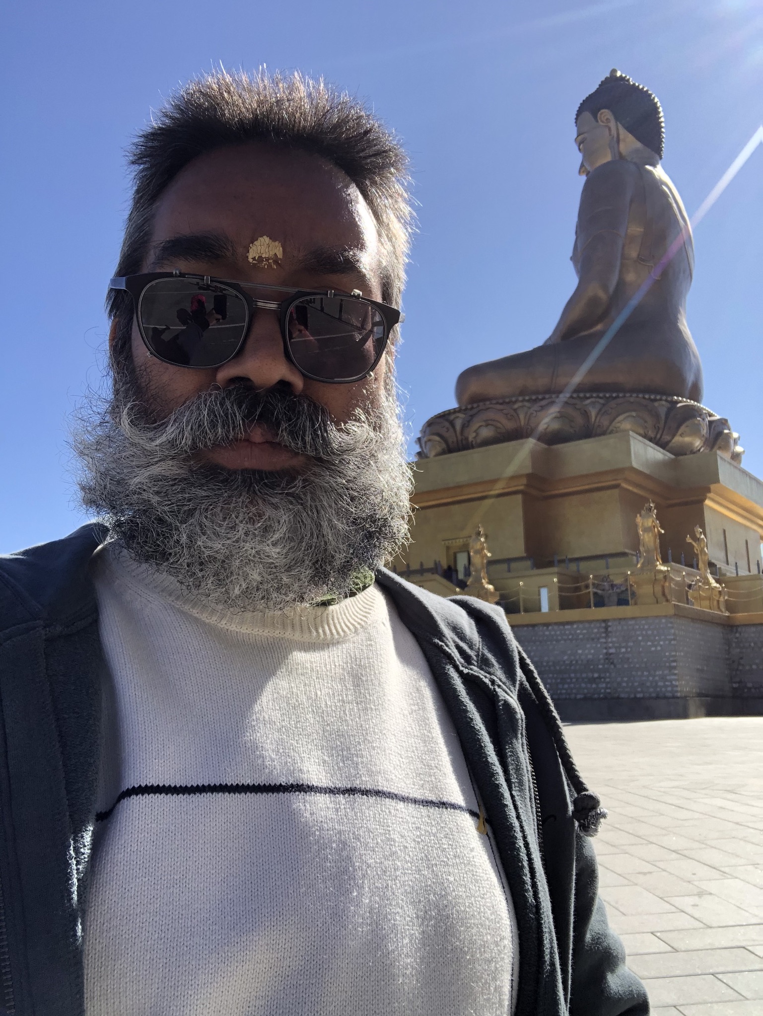 I prefer a heady + healthy + handy + hearty mocktail 🍵 of science 🧬 , art 🧘🏼♂️ , work 🖐 & love 💗 !